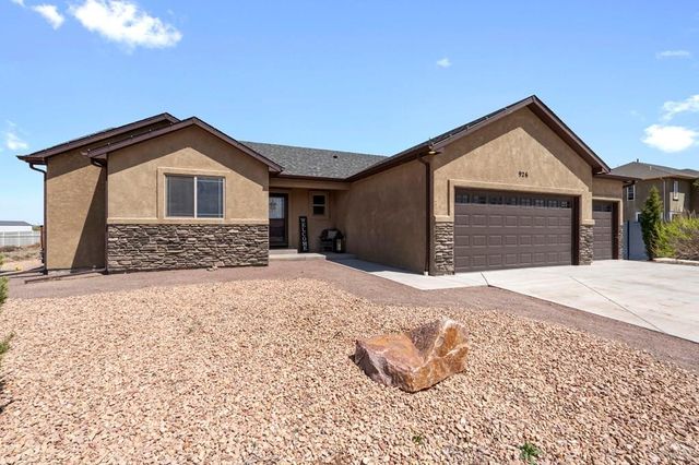 926 S Monterosa Dr, Pueblo West, CO 81007