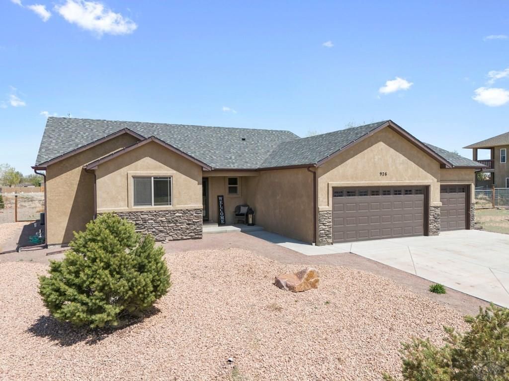 926 S Monterosa Dr, Pueblo West, CO 81007