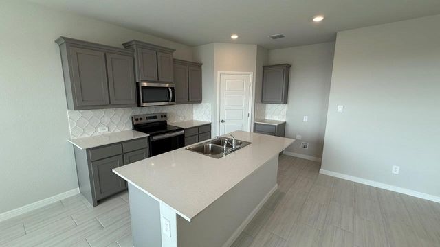 321 GALLANT MAN Court, Granbury, TX 76049