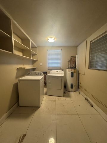 160 SE 15th Ave, Pompano Beach, FL 33060