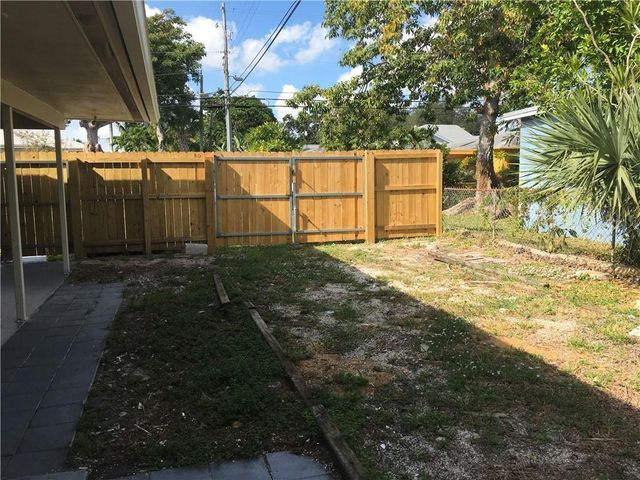 160 SE 15th Ave, Pompano Beach, FL 33060