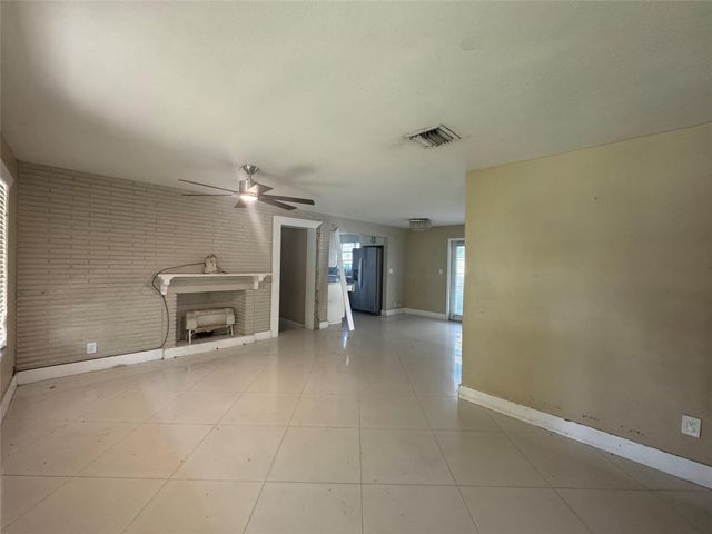 160 SE 15th Ave, Pompano Beach, FL 33060
