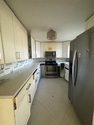 160 SE 15th Ave, Pompano Beach, FL 33060