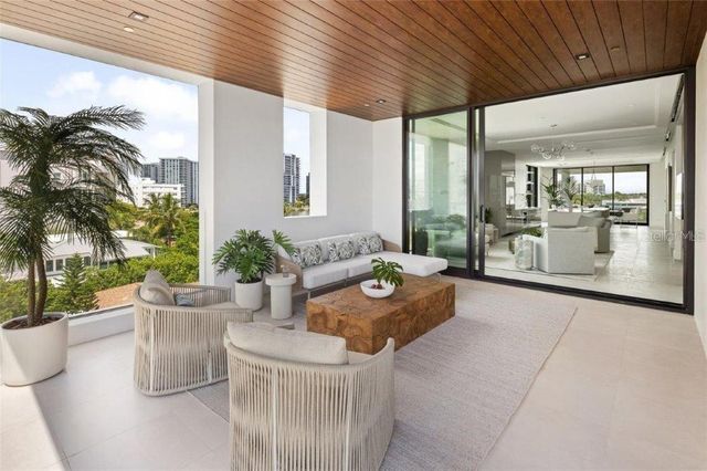 509 GOLDEN GATE POINT 3, Sarasota, FL 34236