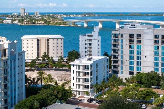 509 GOLDEN GATE POINT 3, Sarasota, FL 34236