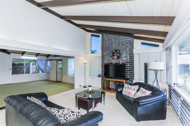 1647 Ala Amoamo Street, Honolulu, HI 96819
