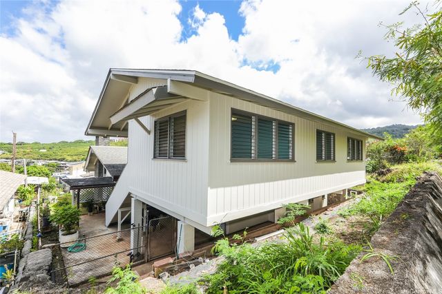 1647 Ala Amoamo Street, Honolulu, HI 96819