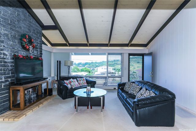 1647 Ala Amoamo Street, Honolulu, HI 96819