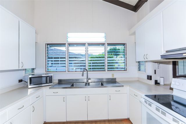 1647 Ala Amoamo Street, Honolulu, HI 96819