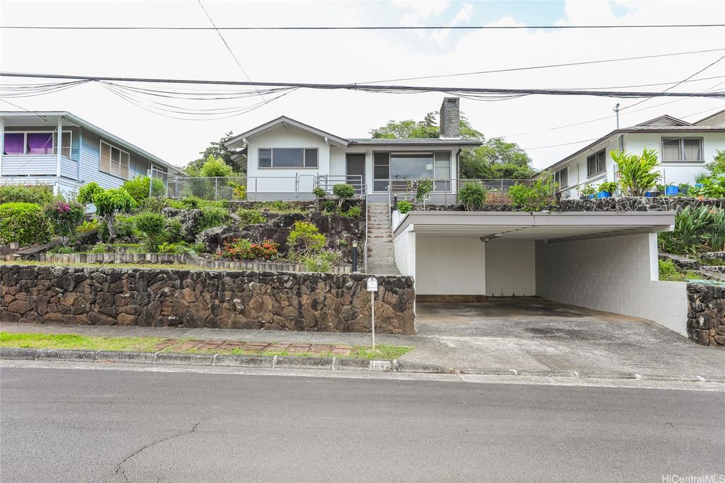1647 Ala Amoamo Street, Honolulu, HI 96819
