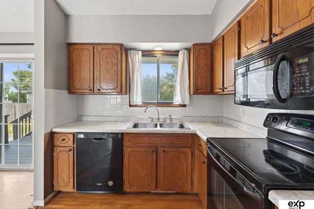 13518 Washington Circle, Omaha, NE 68137