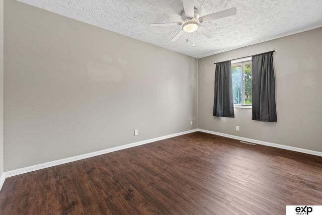 13518 Washington Circle, Omaha, NE 68137