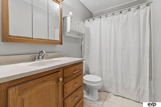 13518 Washington Circle, Omaha, NE 68137