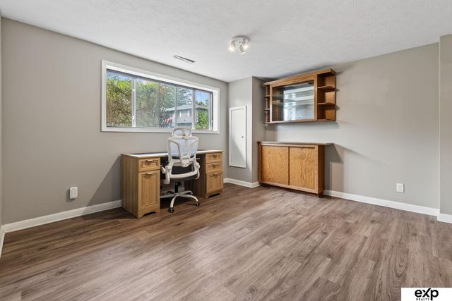 13518 Washington Circle, Omaha, NE 68137