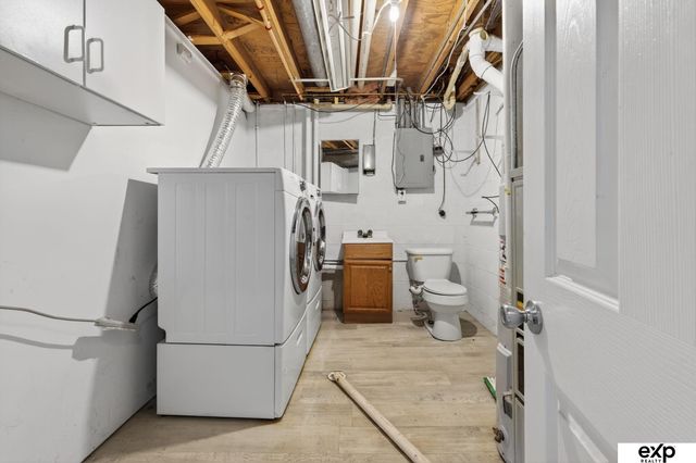 13518 Washington Circle, Omaha, NE 68137