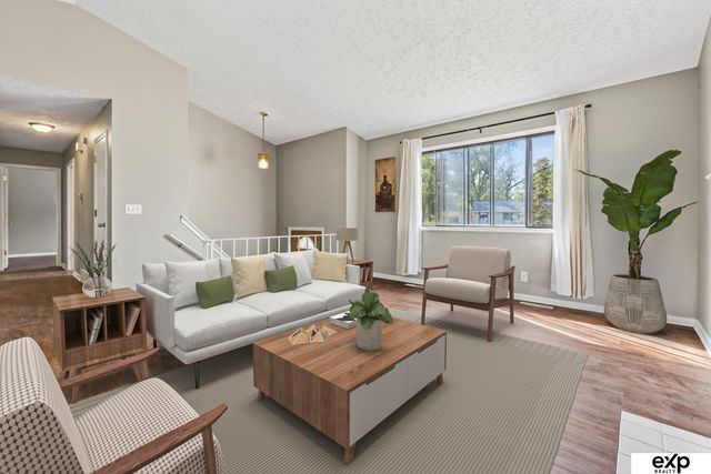 13518 Washington Circle, Omaha, NE 68137