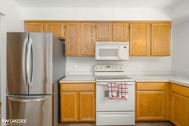 52531 Lasalle Drive, Shelby Twp, MI 48315