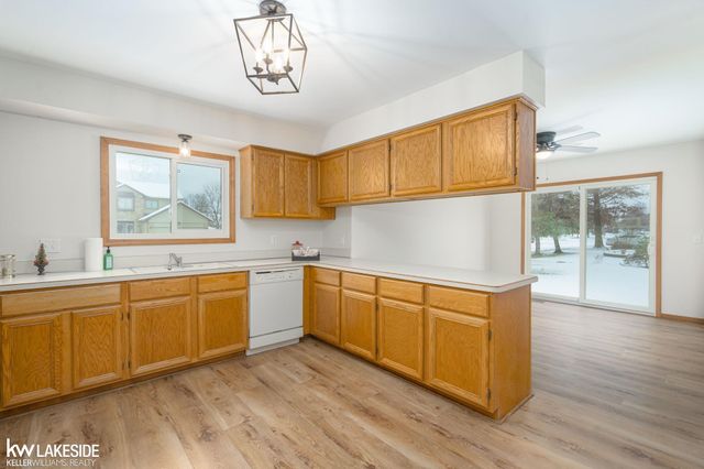 52531 Lasalle Drive, Shelby Twp, MI 48315