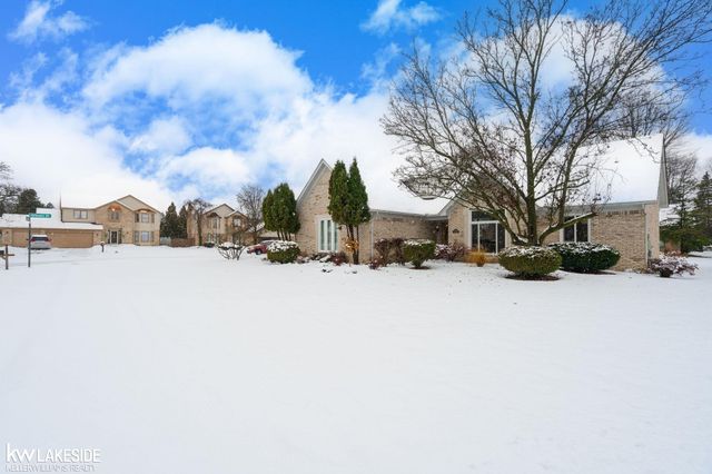 52531 Lasalle Drive, Shelby Twp, MI 48315