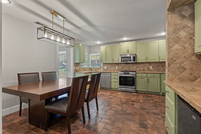 2248 Dorrington Drive, Dallas, TX 75228