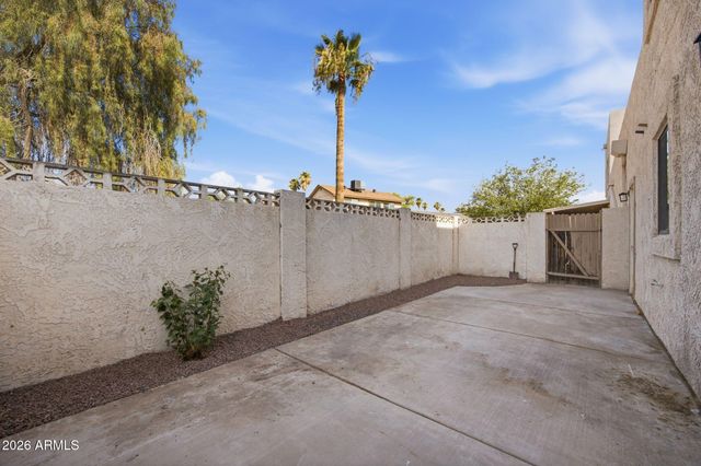 2536 W KATHLEEN Road, Phoenix, AZ 85023