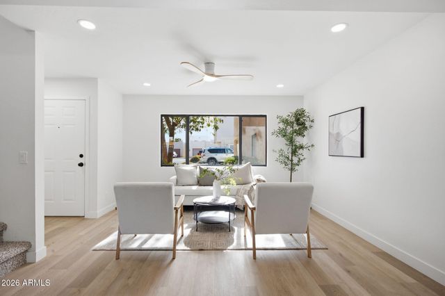 2536 W KATHLEEN Road, Phoenix, AZ 85023