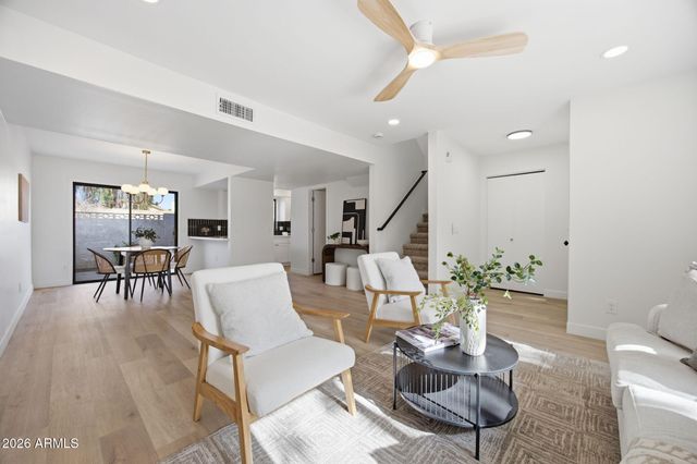 2536 W KATHLEEN Road, Phoenix, AZ 85023
