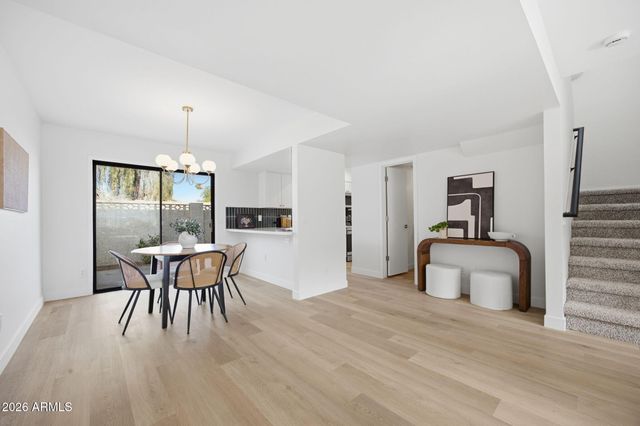 2536 W KATHLEEN Road, Phoenix, AZ 85023