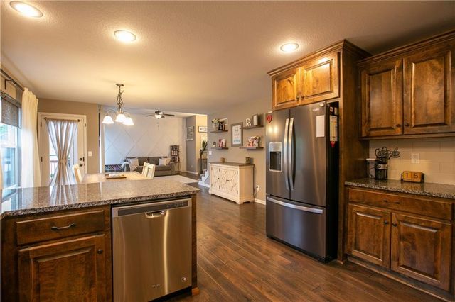 1925 S 47th Terrace, Kansas City, KS 66106