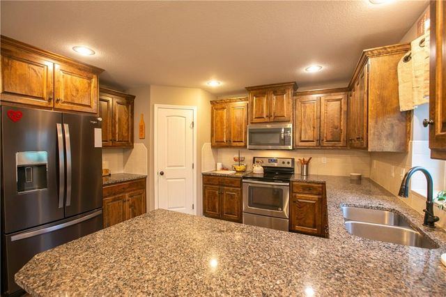 1925 S 47th Terrace, Kansas City, KS 66106