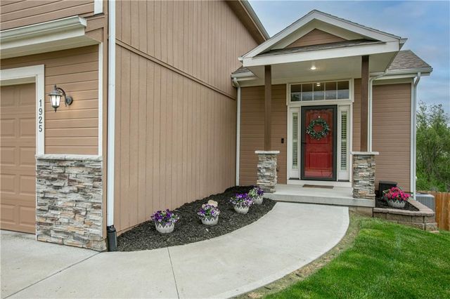 1925 S 47th Terrace, Kansas City, KS 66106