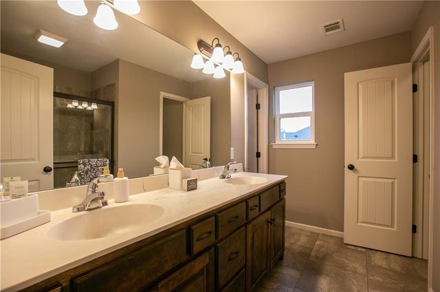 1925 S 47th Terrace, Kansas City, KS 66106