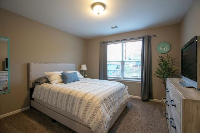 1925 S 47th Terrace, Kansas City, KS 66106