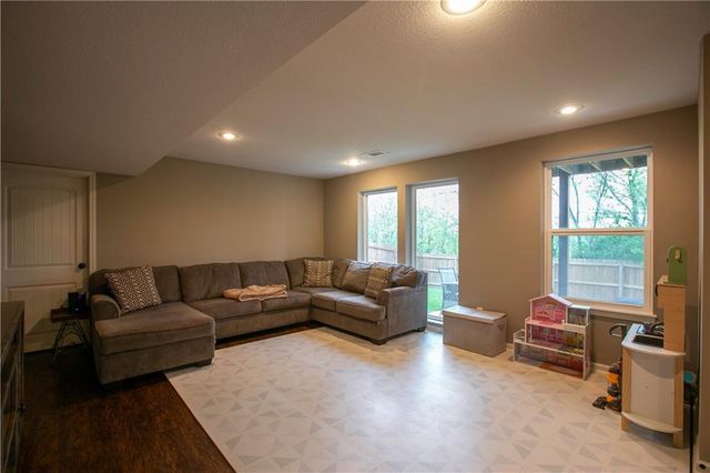 1925 S 47th Terrace, Kansas City, KS 66106
