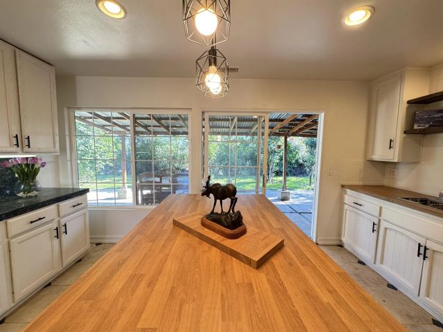 1531 View Pointe, Escondido, CA 92027