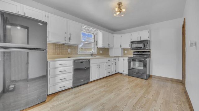 1118 Wilson AVENUE, Sheboygan, WI 53081