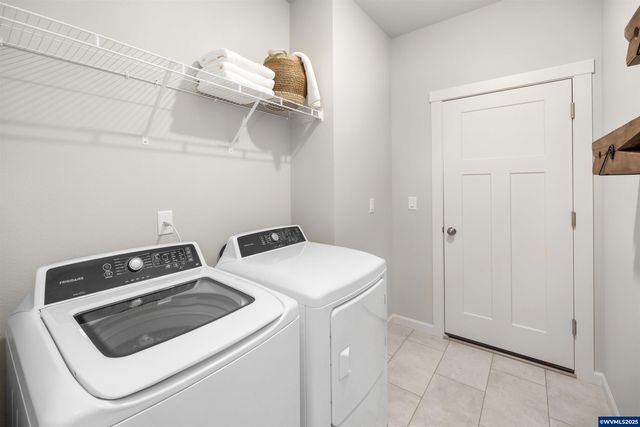 4301 Hackamore Ct SE, Albany, OR 97322