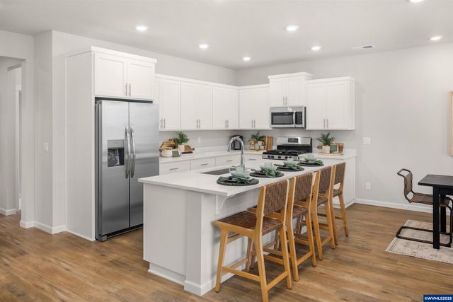 4301 Hackamore Ct SE, Albany, OR 97322