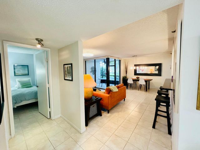 2025 Lavers Circle D107, Delray Beach, FL 33444