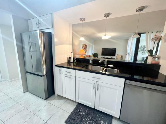 2025 Lavers Circle D107, Delray Beach, FL 33444