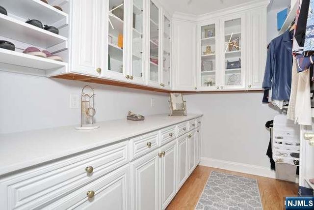 802 Whitney Lane, Allendale, NJ 07401