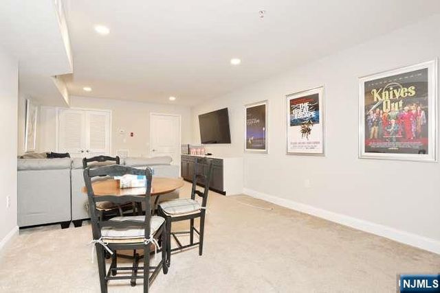 802 Whitney Lane, Allendale, NJ 07401