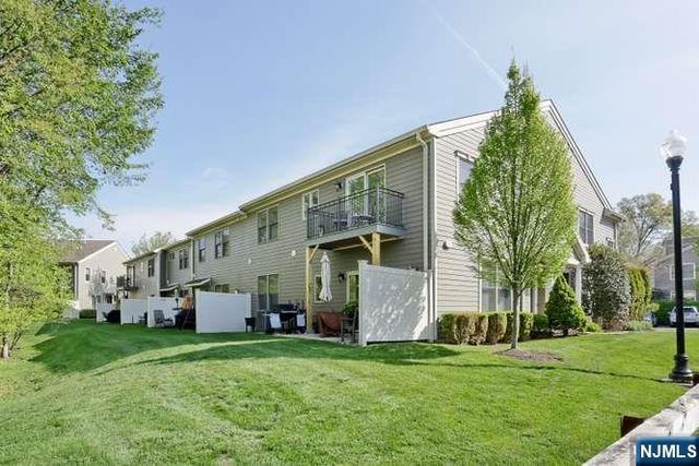 802 Whitney Lane, Allendale, NJ 07401