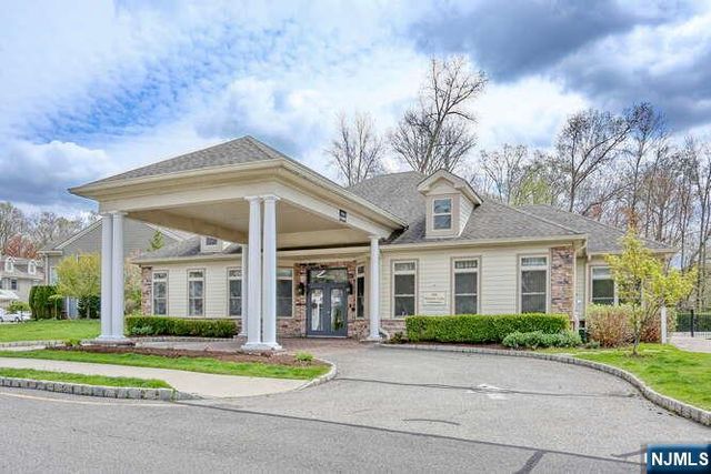 802 Whitney Lane, Allendale, NJ 07401