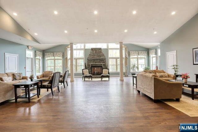 802 Whitney Lane, Allendale, NJ 07401