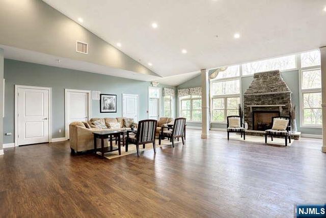 802 Whitney Lane, Allendale, NJ 07401