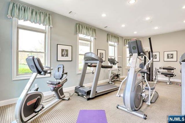 802 Whitney Lane, Allendale, NJ 07401