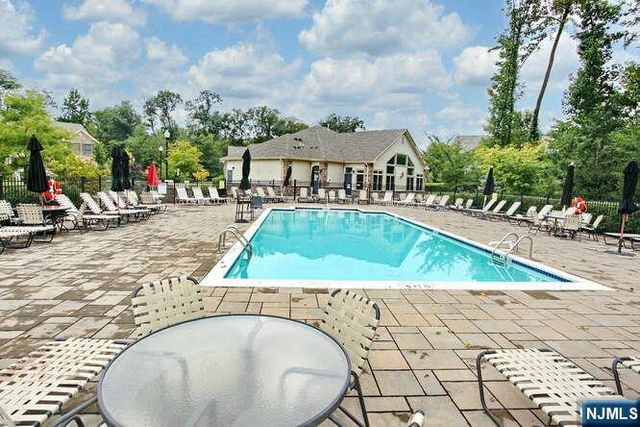 802 Whitney Lane, Allendale, NJ 07401