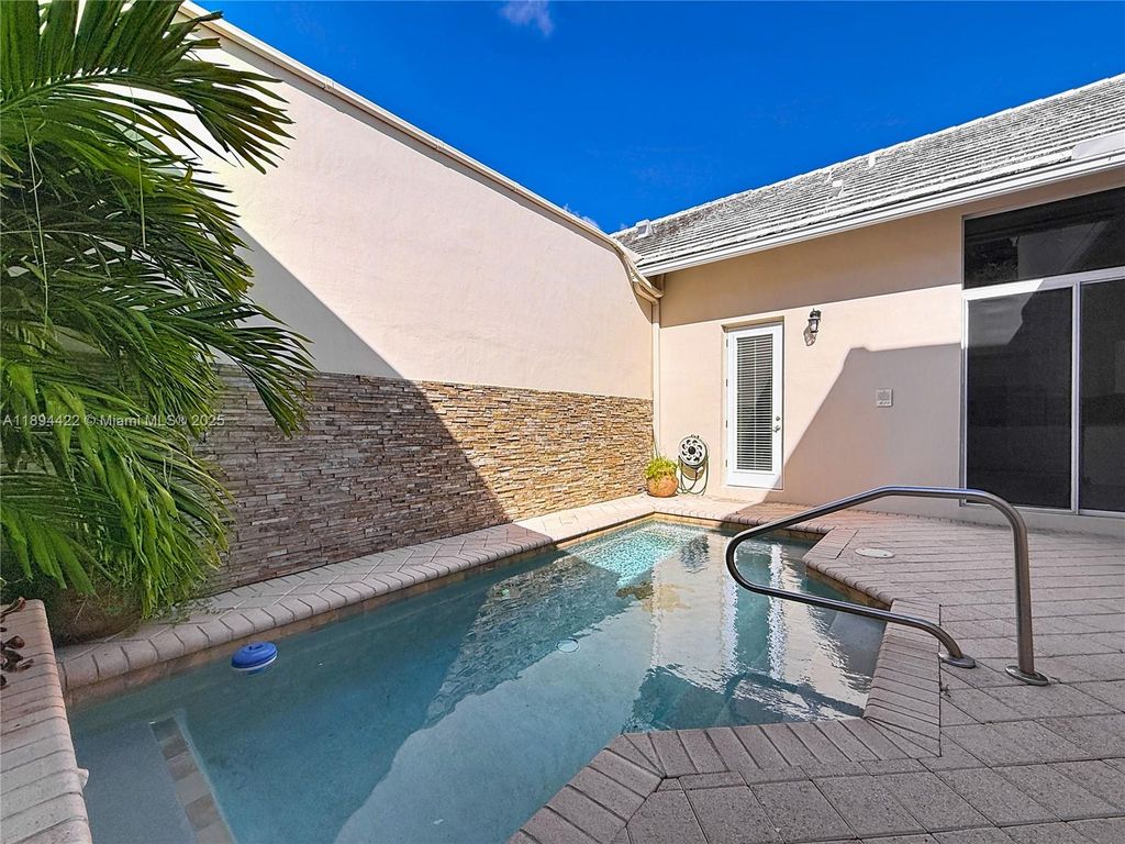 17330 Bermuda Village Dr, Boca Raton, FL 33487