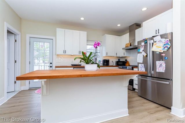 538 S Elm Street, Lapeer, MI 48446